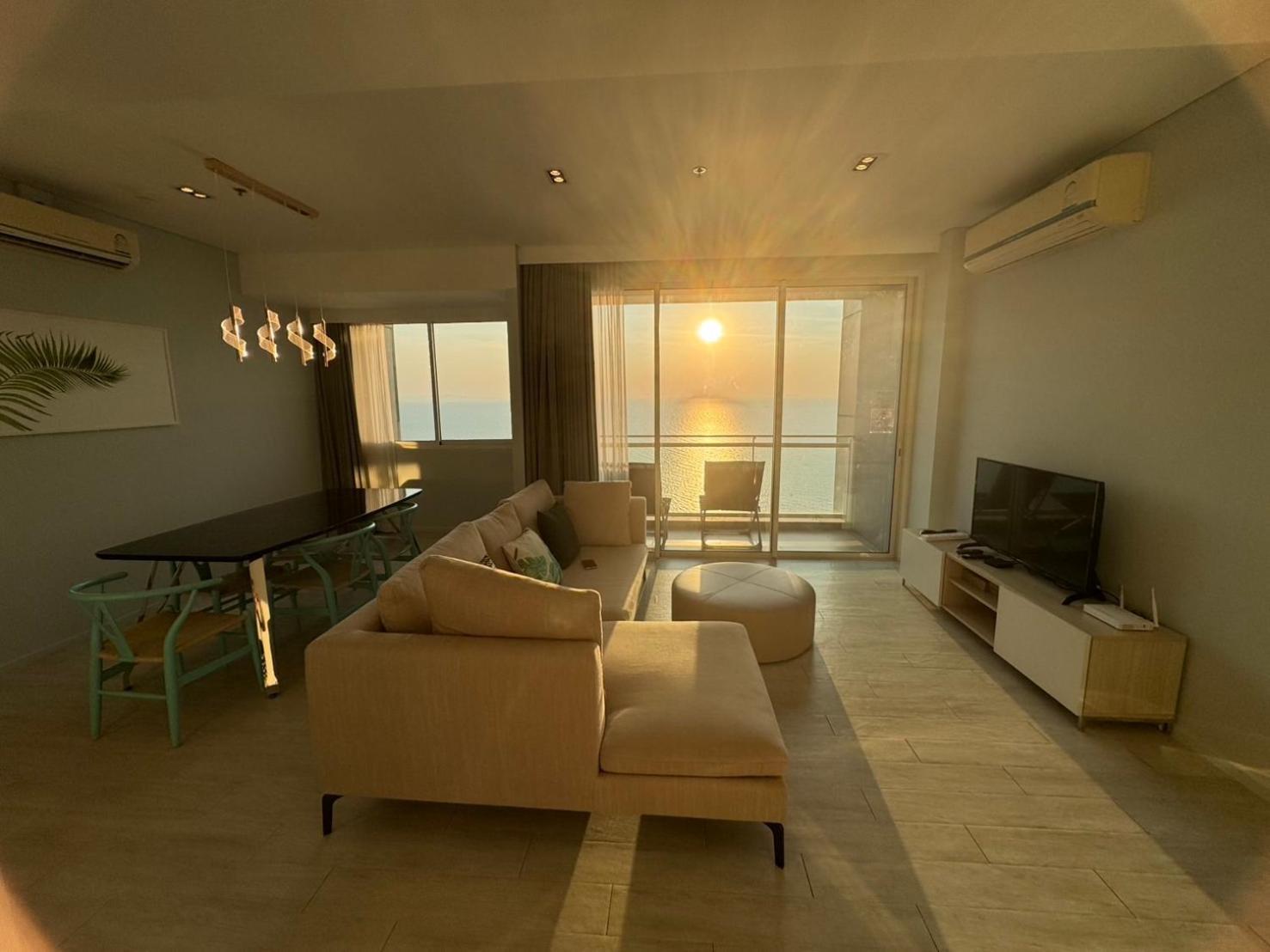 Residence By Hello Pattaya At Veranda Praia de Jomtien Quarto foto